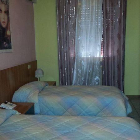 Hotel Stazione Paratico Eksteriør billede